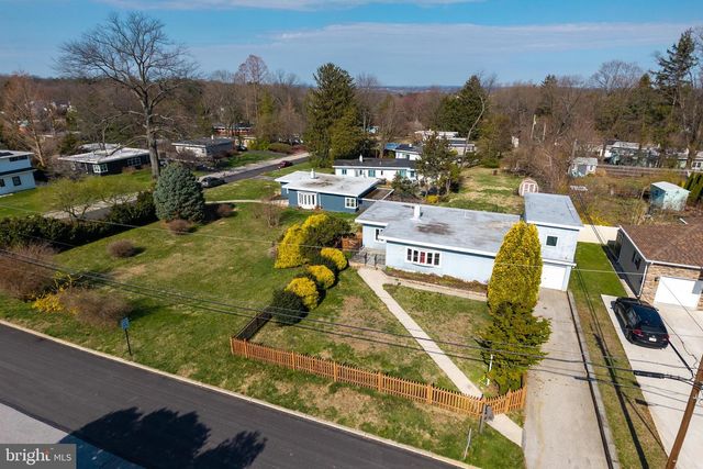 8101 DOUGLAS RD, Glenside, PA 19038