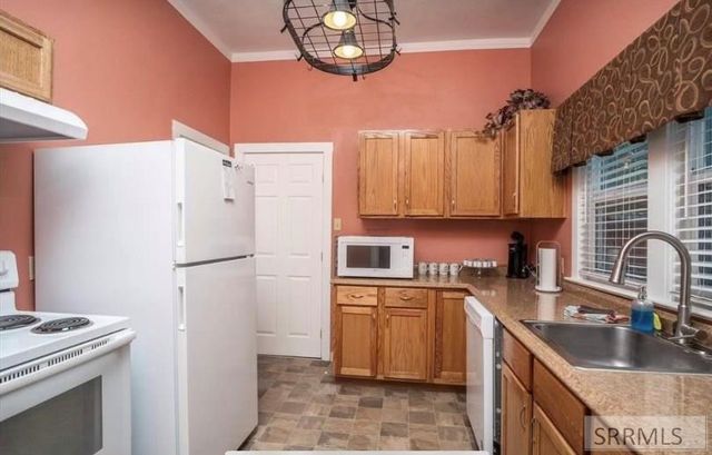 936 E Center Street, Pocatello, ID 83201