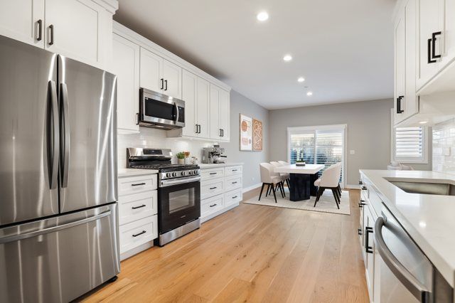 9430 Churchill Drive, Hickory Hills, IL 60457