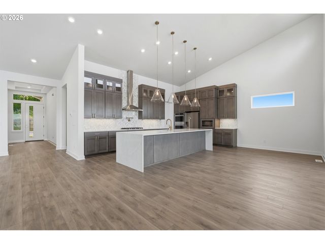 17697 HILLSIDE Dr, West Linn, OR 97068