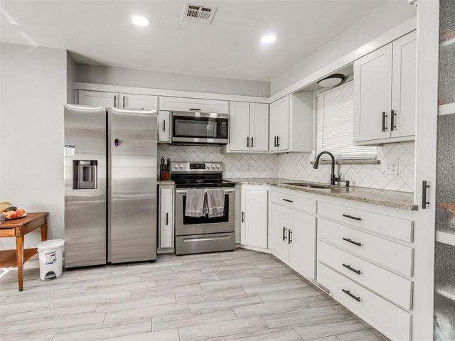 10405 N McKinley Avenue, Oklahoma City, OK 73114