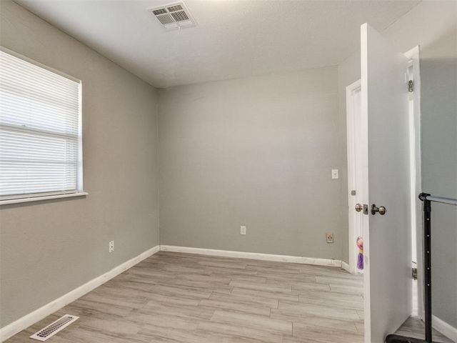 10405 N McKinley Avenue, Oklahoma City, OK 73114