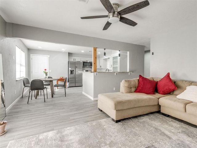 10405 N McKinley Avenue, Oklahoma City, OK 73114