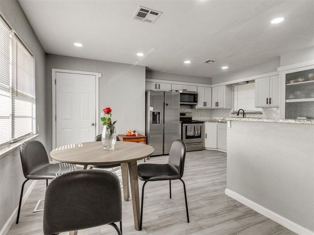 10405 N McKinley Avenue, Oklahoma City, OK 73114