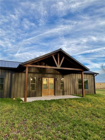 292 Madison Street, Hindsville, AR 72738