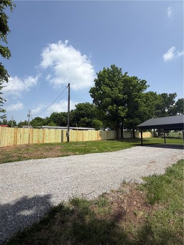 292 Madison Street, Hindsville, AR 72738