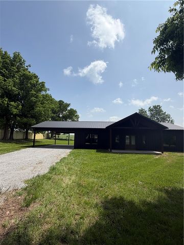 292 Madison Street, Hindsville, AR 72738