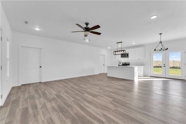 292 Madison Street, Hindsville, AR 72738