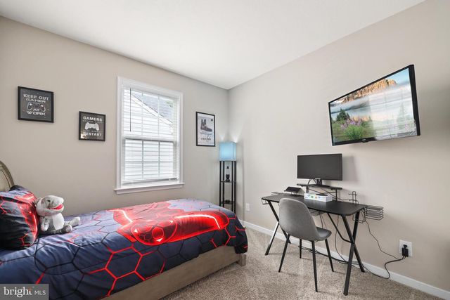 11917 LEGACY WOODS DR, Fredericksburg, VA 22407