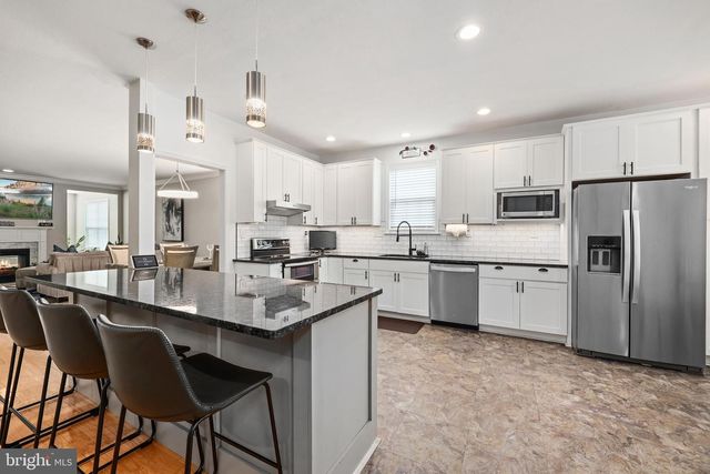 11917 LEGACY WOODS DR, Fredericksburg, VA 22407