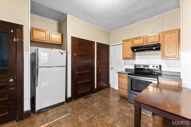 1910 E Belle Avenue, Belleville, IL 62221