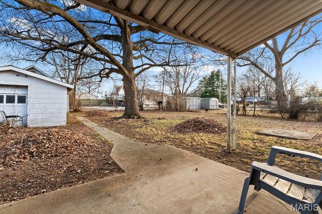 1910 E Belle Avenue, Belleville, IL 62221