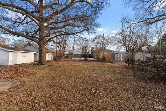 1910 E Belle Avenue, Belleville, IL 62221