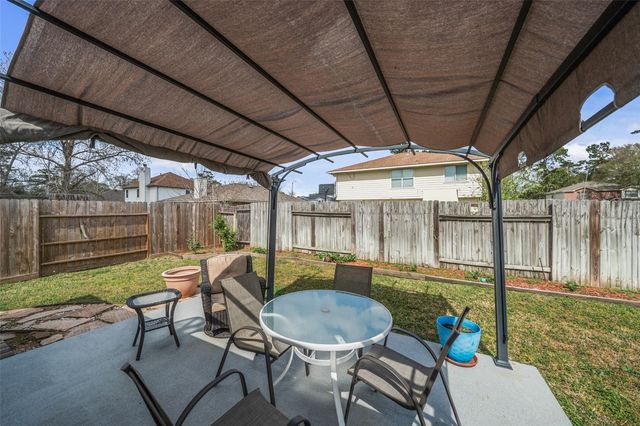 22614 Willow Branch, Tomball, TX 77375