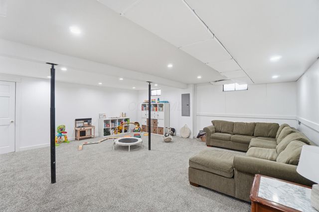 80 Carlisle Avenue, Springfield, OH 45504