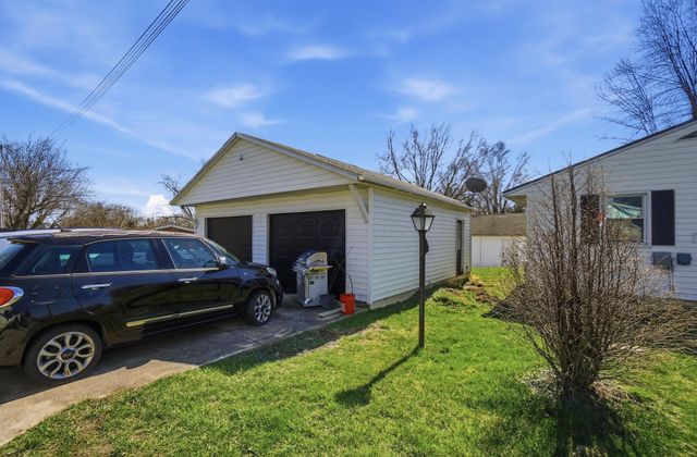 80 Carlisle Avenue, Springfield, OH 45504