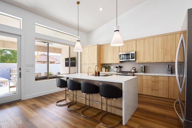 9871 E GELDING Drive, Scottsdale, AZ 85260