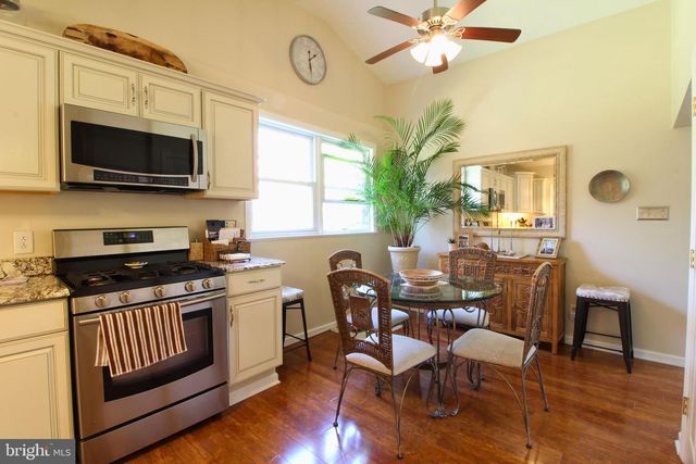 21 VETTERLEIN AVE, Hamilton, NJ 08619