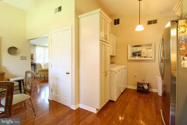 21 VETTERLEIN AVE, Hamilton, NJ 08619