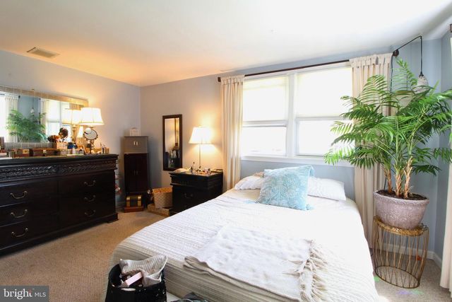 21 VETTERLEIN AVE, Hamilton, NJ 08619