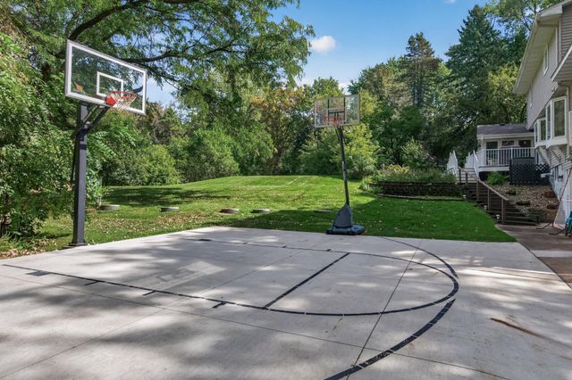 12 Tamarisk Road, Dellwood, MN 55110