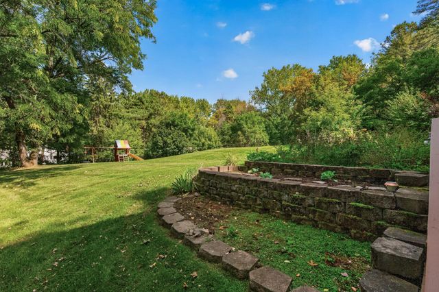 12 Tamarisk Road, Dellwood, MN 55110