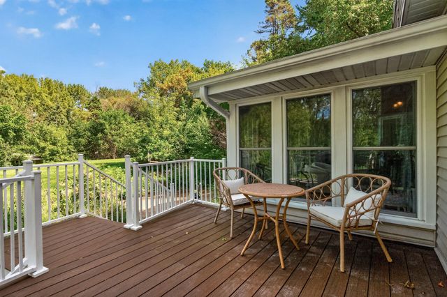 12 Tamarisk Road, Dellwood, MN 55110
