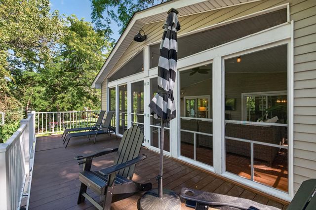 12 Tamarisk Road, Dellwood, MN 55110