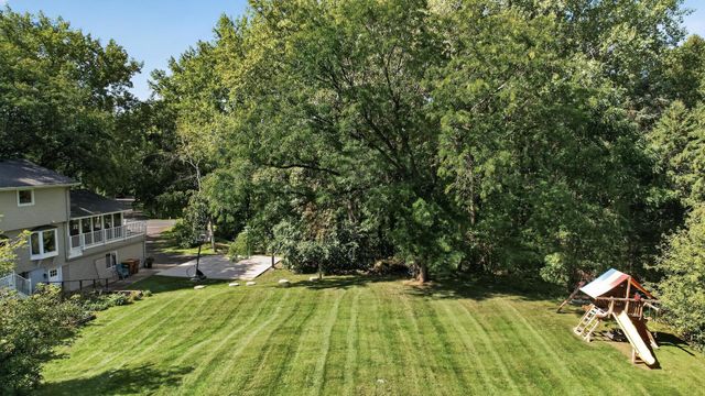 12 Tamarisk Road, Dellwood, MN 55110