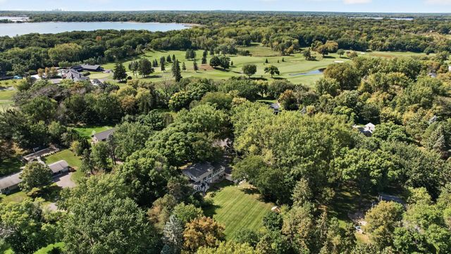 12 Tamarisk Road, Dellwood, MN 55110