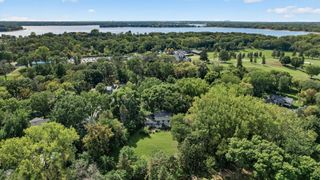 12 Tamarisk Road, Dellwood, MN 55110