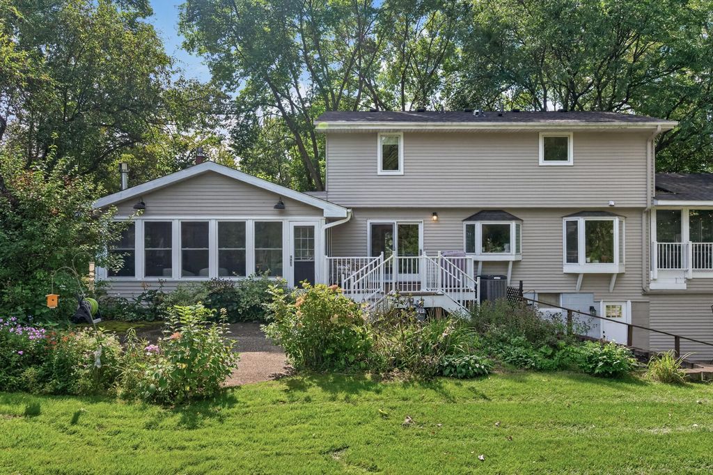 12 Tamarisk Road, Dellwood, MN 55110 — photo 4