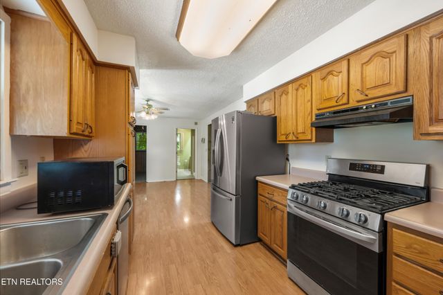 820 Highway 68, Crossville, TN 38555