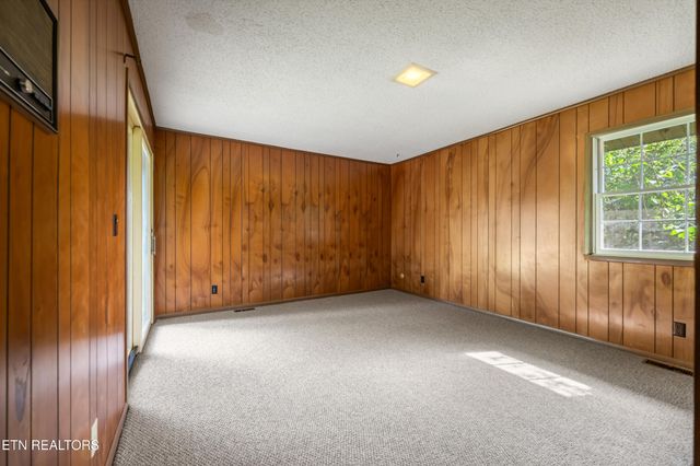 820 Highway 68, Crossville, TN 38555
