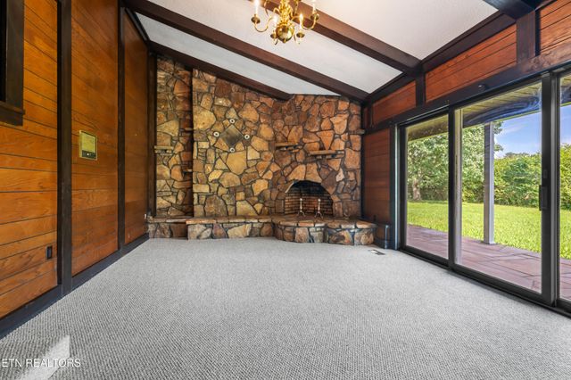 820 Highway 68, Crossville, TN 38555