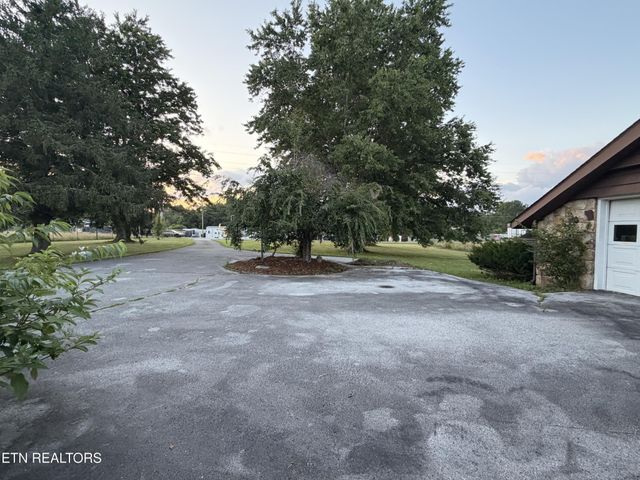 820 Highway 68, Crossville, TN 38555