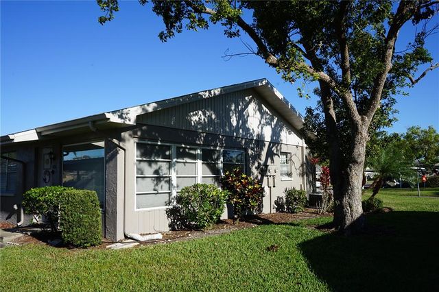 408 GLOUCESTER BOULEVARD 33, Sun City Center, FL 33573