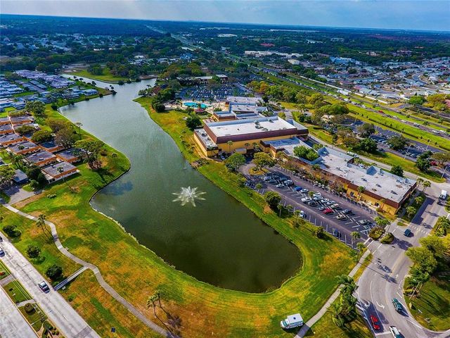 408 GLOUCESTER BOULEVARD 33, Sun City Center, FL 33573