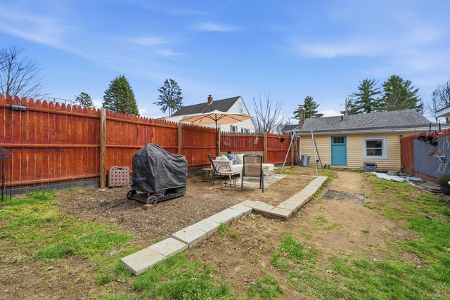 10 Lindy Street, Pembroke, NH 03275