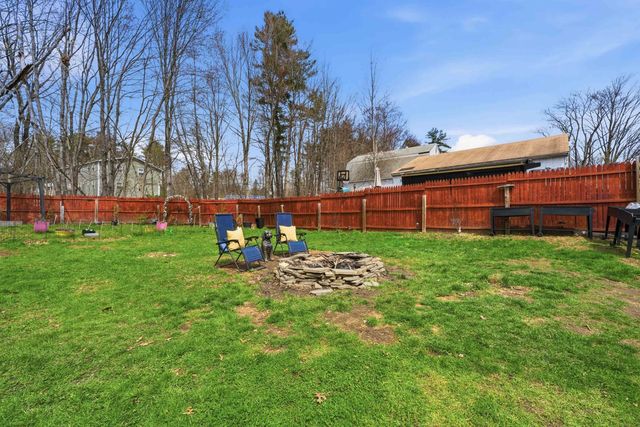 10 Lindy Street, Pembroke, NH 03275