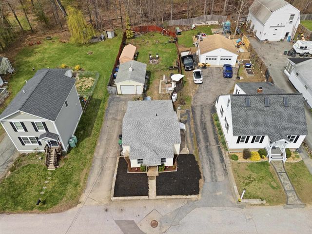 10 Lindy Street, Pembroke, NH 03275