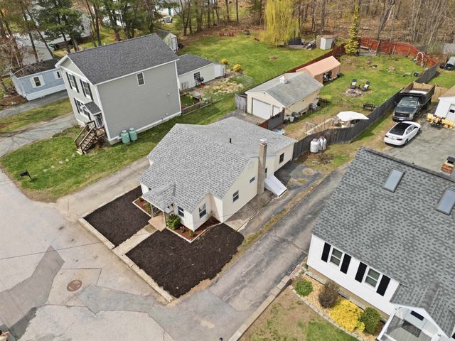 10 Lindy Street, Pembroke, NH 03275