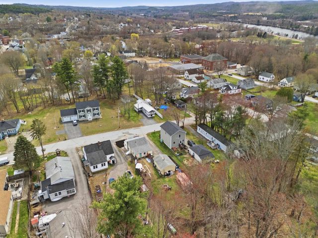 10 Lindy Street, Pembroke, NH 03275