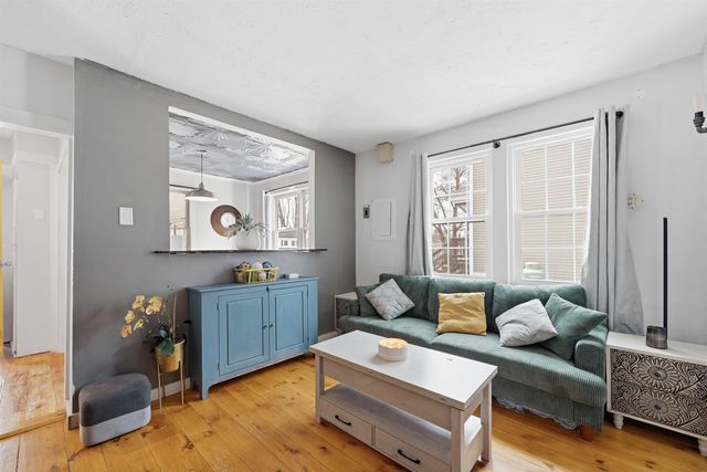 10 Lindy Street, Pembroke, NH 03275