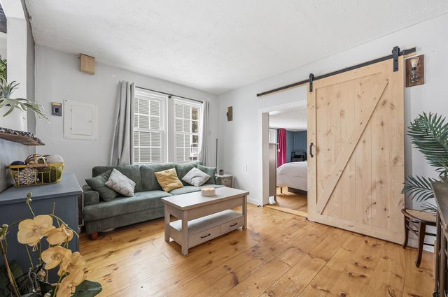 10 Lindy Street, Pembroke, NH 03275