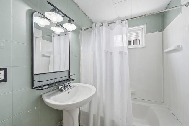 10 Lindy Street, Pembroke, NH 03275