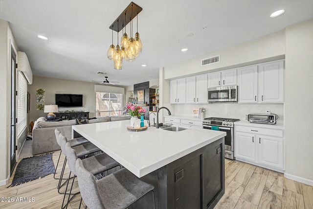 311 W SHANNON Street, Gilbert, AZ 85233