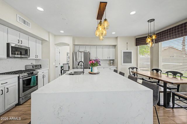 311 W SHANNON Street, Gilbert, AZ 85233