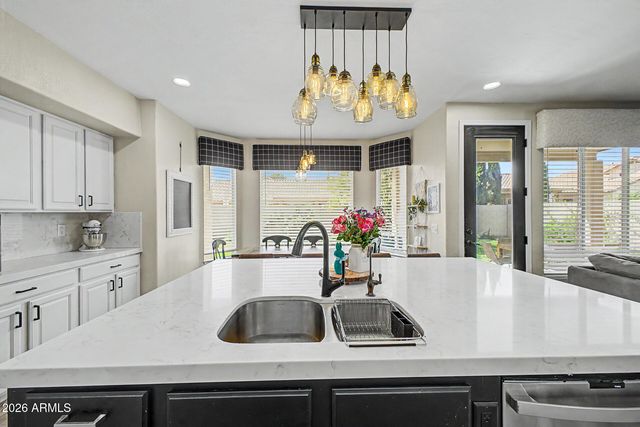 311 W SHANNON Street, Gilbert, AZ 85233