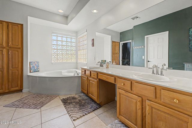 311 W SHANNON Street, Gilbert, AZ 85233